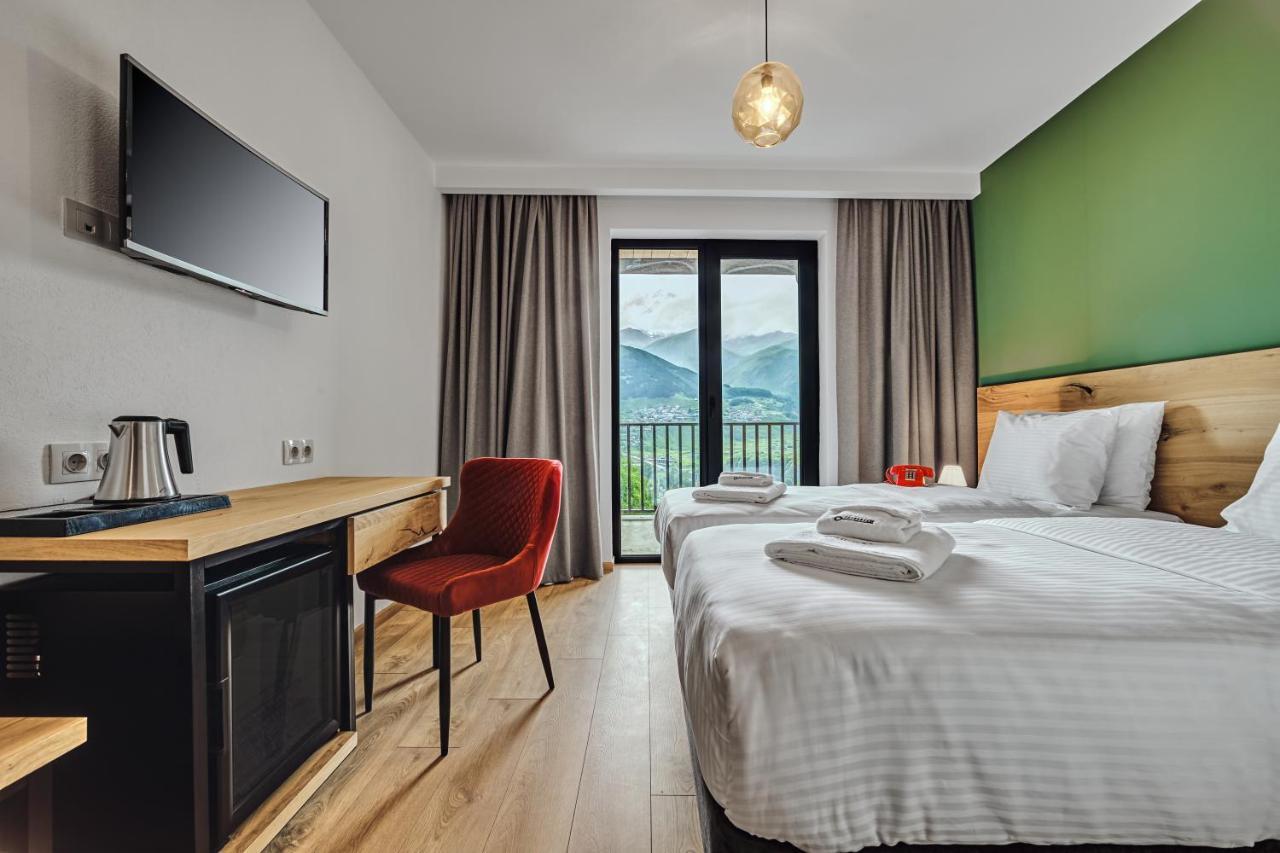 Intourist Kazbegi Hotel Bagian luar foto