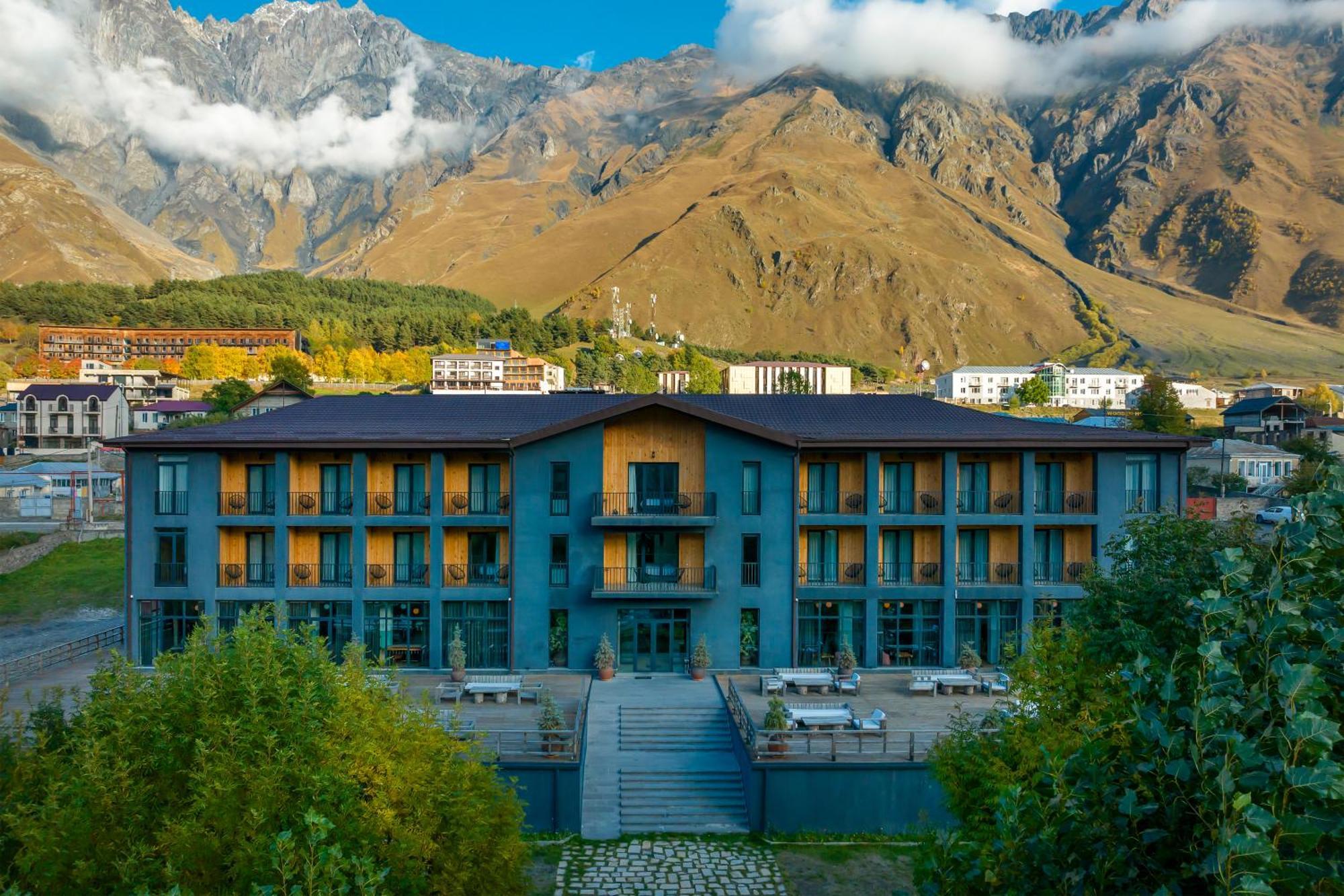 Intourist Kazbegi Hotel Bagian luar foto