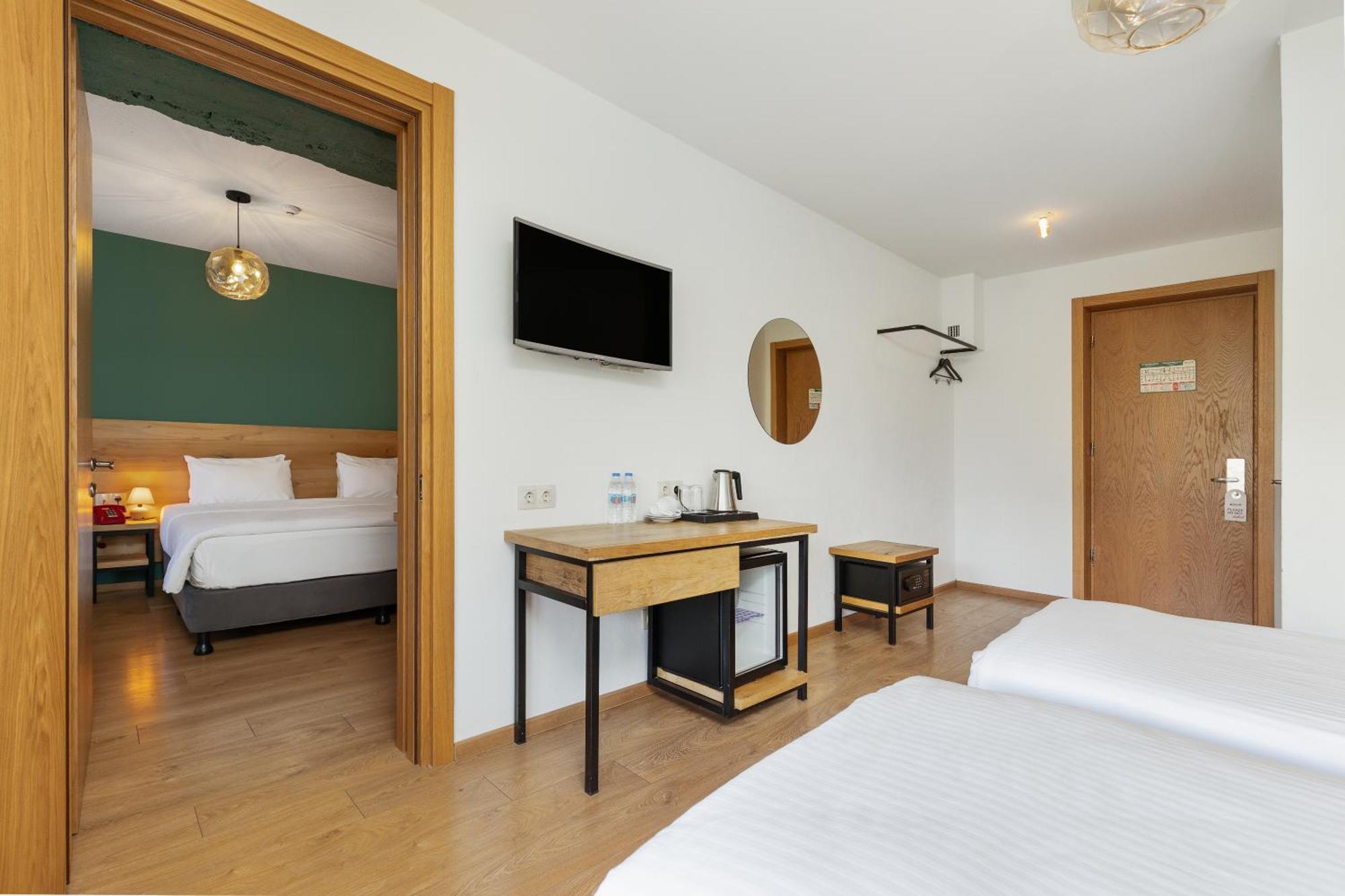 Intourist Kazbegi Hotel Bagian luar foto
