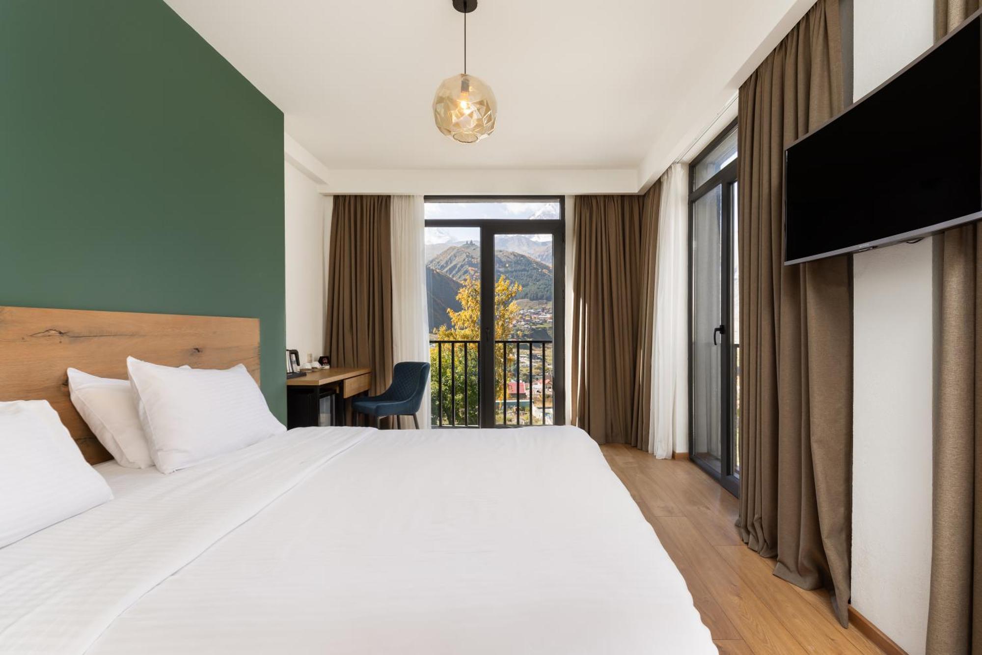 Intourist Kazbegi Hotel Bagian luar foto